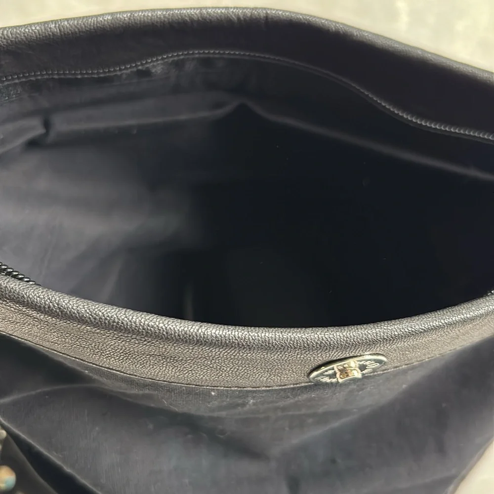 Deena & Ozzy Black Textured 100% Soft Goat Leather Foldover Clutch w/Wrist Strap - Picture 4 of 9